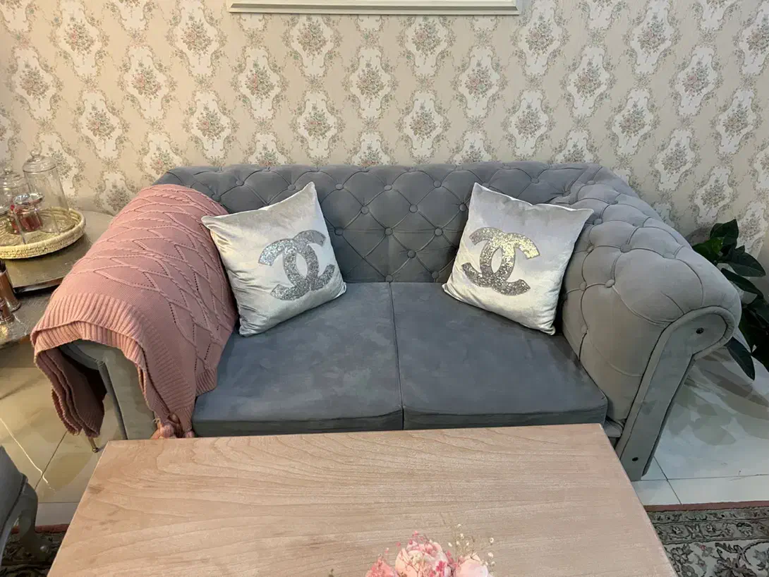 مبل دو نفره چستر|مبلمان خانگی و میز عسلی|تهران, دردشت|دیوار