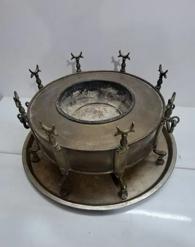 منقل برنجی|کلکسیون اشیاء عتیقه|کوهسار (البرز), |دیوار