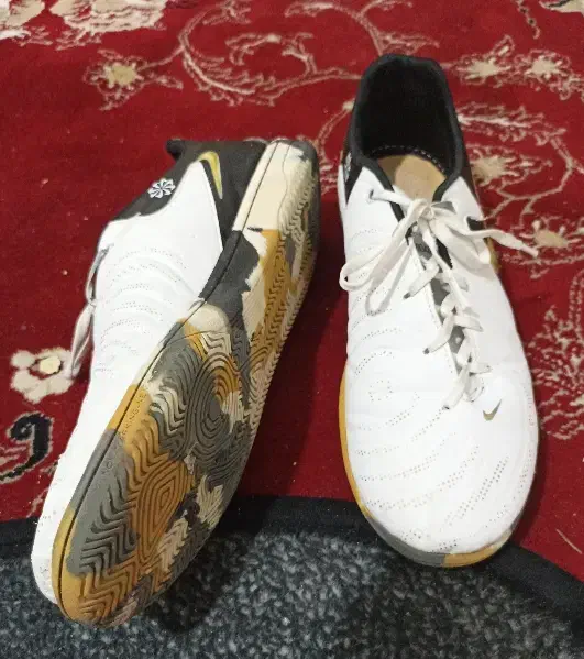 کفش فوتسال سایز 44 درحد آکبند|کیف، کفش، کمربند|کرمان, |دیوار