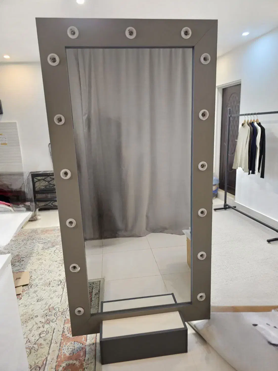 آینه قدی دور لامپ|آینه|رشت, دیانتی|دیوار