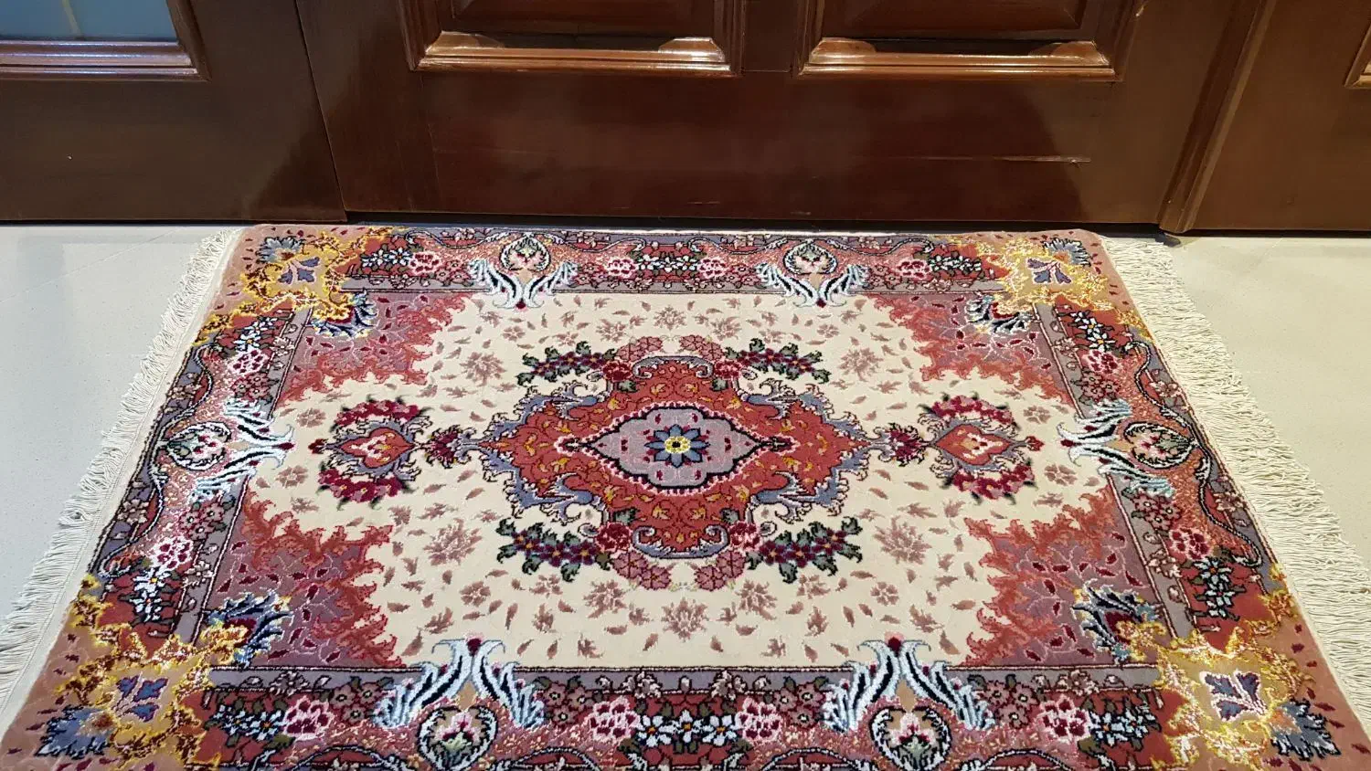 فرش دستبافت ابریشم دار 50 رج ،زرنیم ، قالیچه|فرش|تبریز, |دیوار