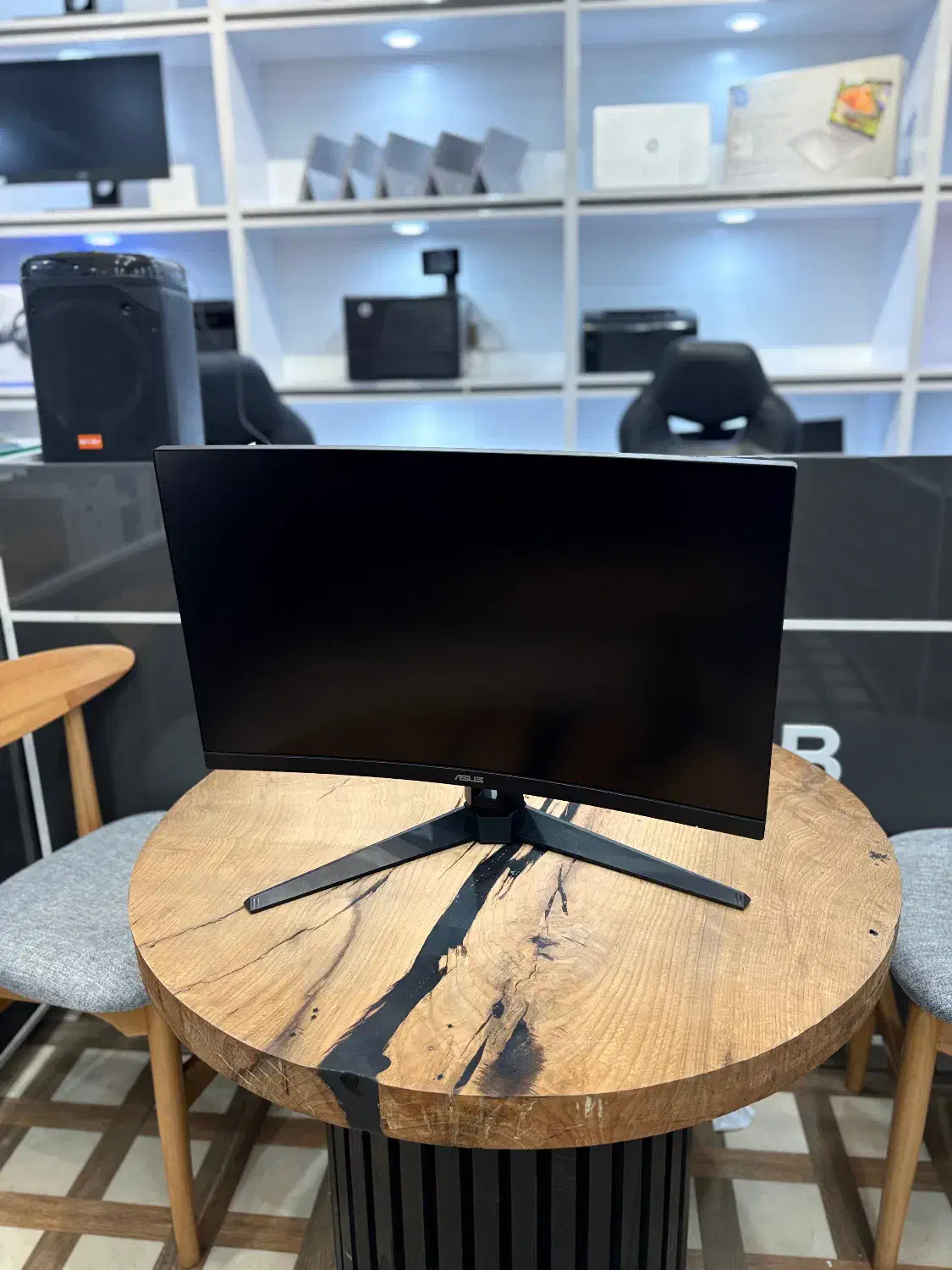 مانیتور گیمینگ خمیده ASUS|قطعات و لوازم جانبی رایانه|بندر کنگان, |دیوار