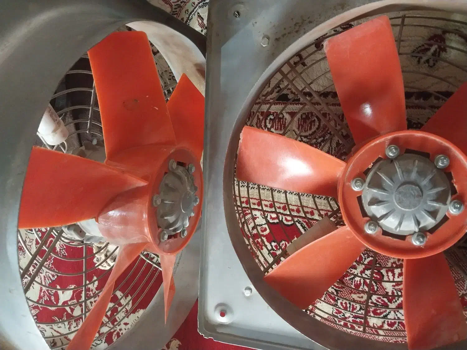 دو عدد فن نو|پنکه و تصفیه‌کنندهٔ هوا|ایلام, |دیوار