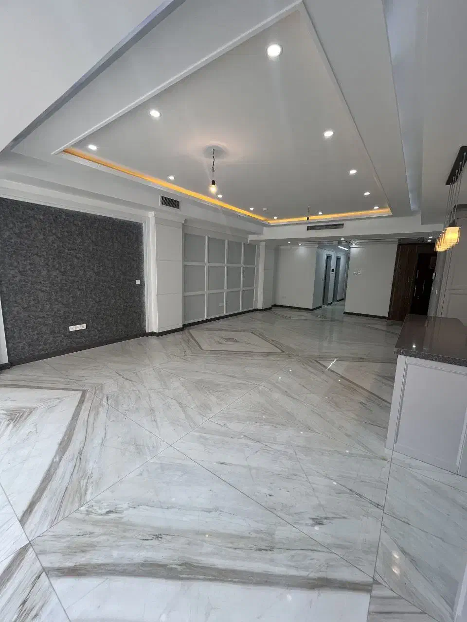 اپارتمان 130متری دوخواب سالن بزرگ صدرا|فروش آپارتمان|صدرا-فارس, فاز ۱|دیوار