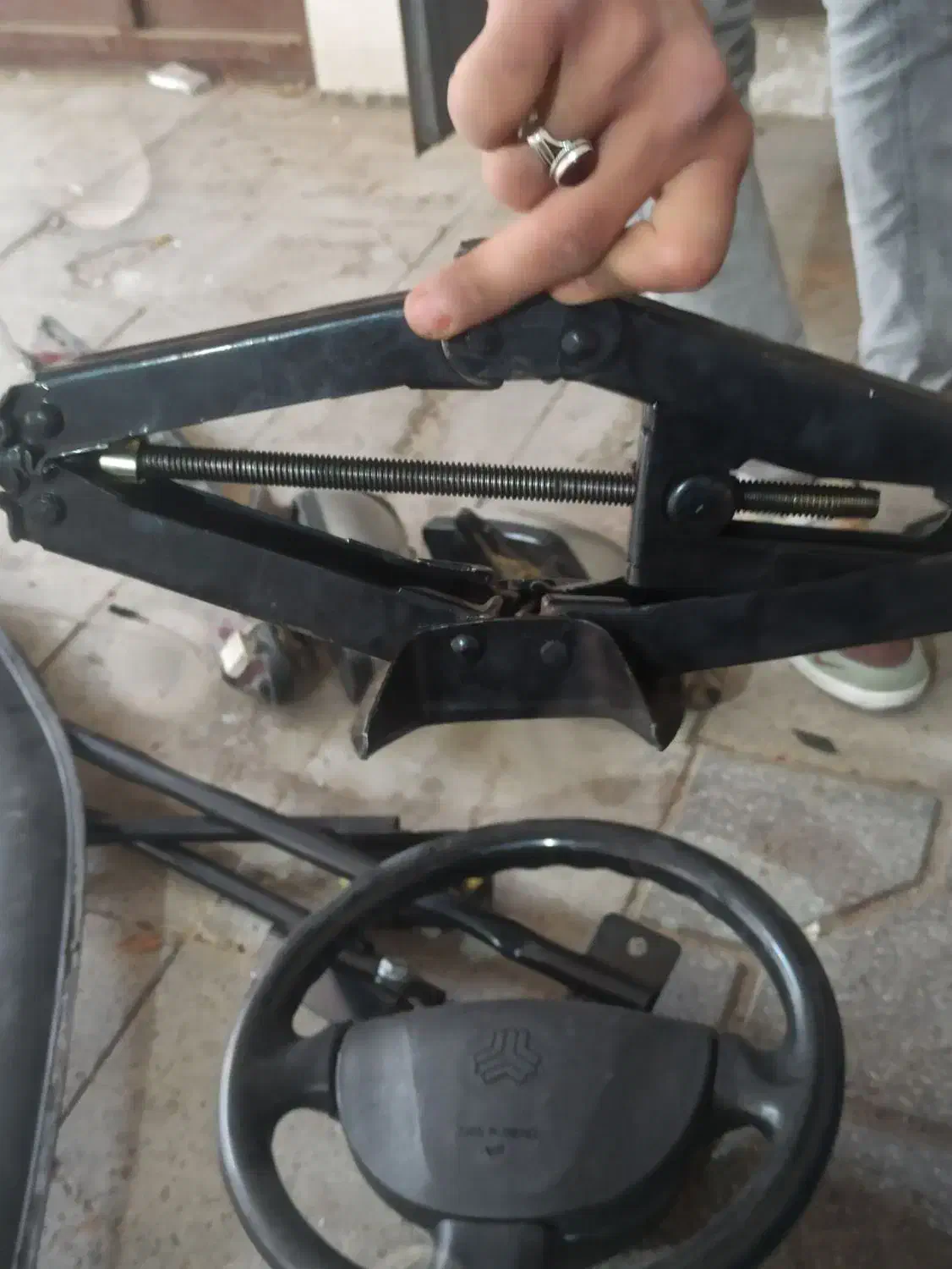 تعدادی لوازم|قطعات یدکی و لوازم جانبی|فردیس, ثابتی|دیوار