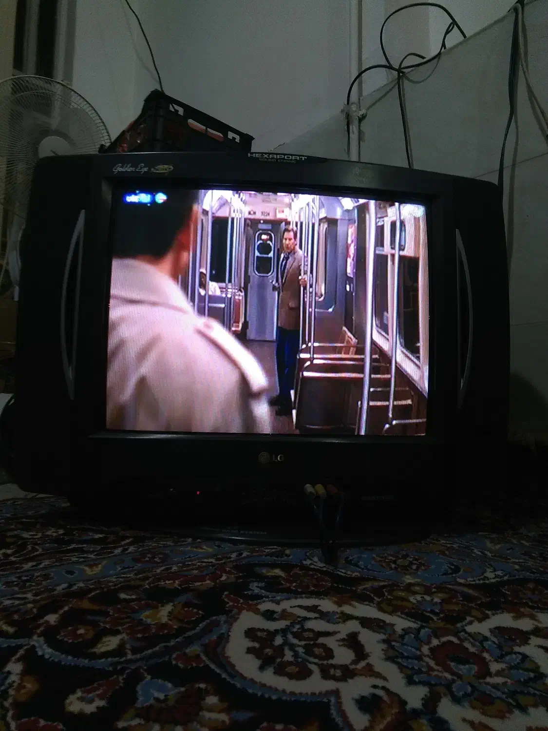 تلوزیون 21 اینچ الجی|تلویزیون و پروژکتور|شیراز, شهرک ترکان|دیوار