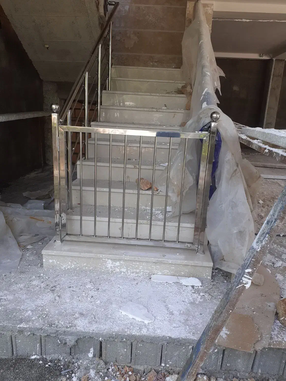 نرده استیل|خدمات پیشه و مهارت|ساری, |دیوار