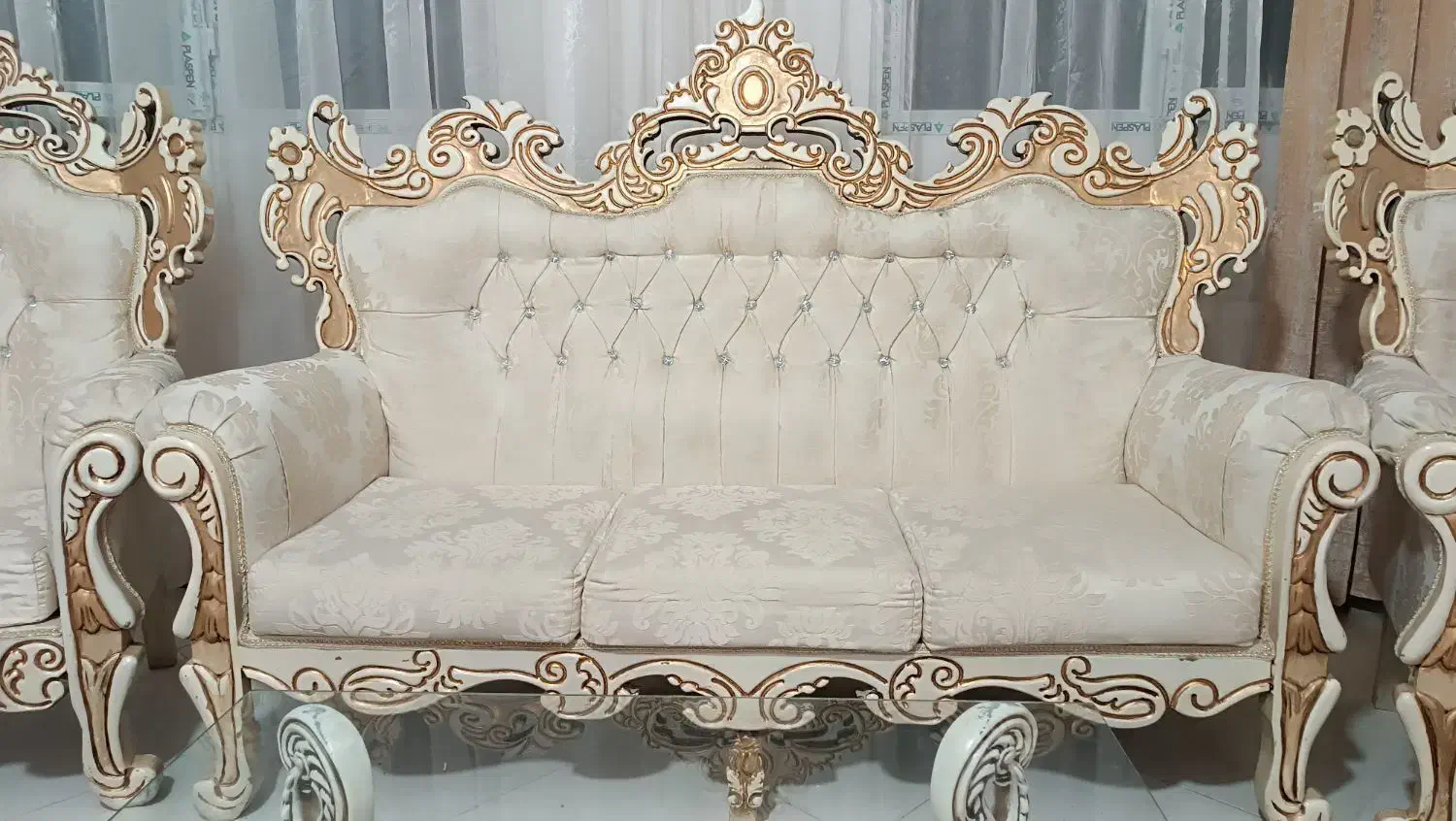 مبل سلطنتی|مبلمان خانگی و میز عسلی|رباط‌کریم, رباط‌کریم|دیوار