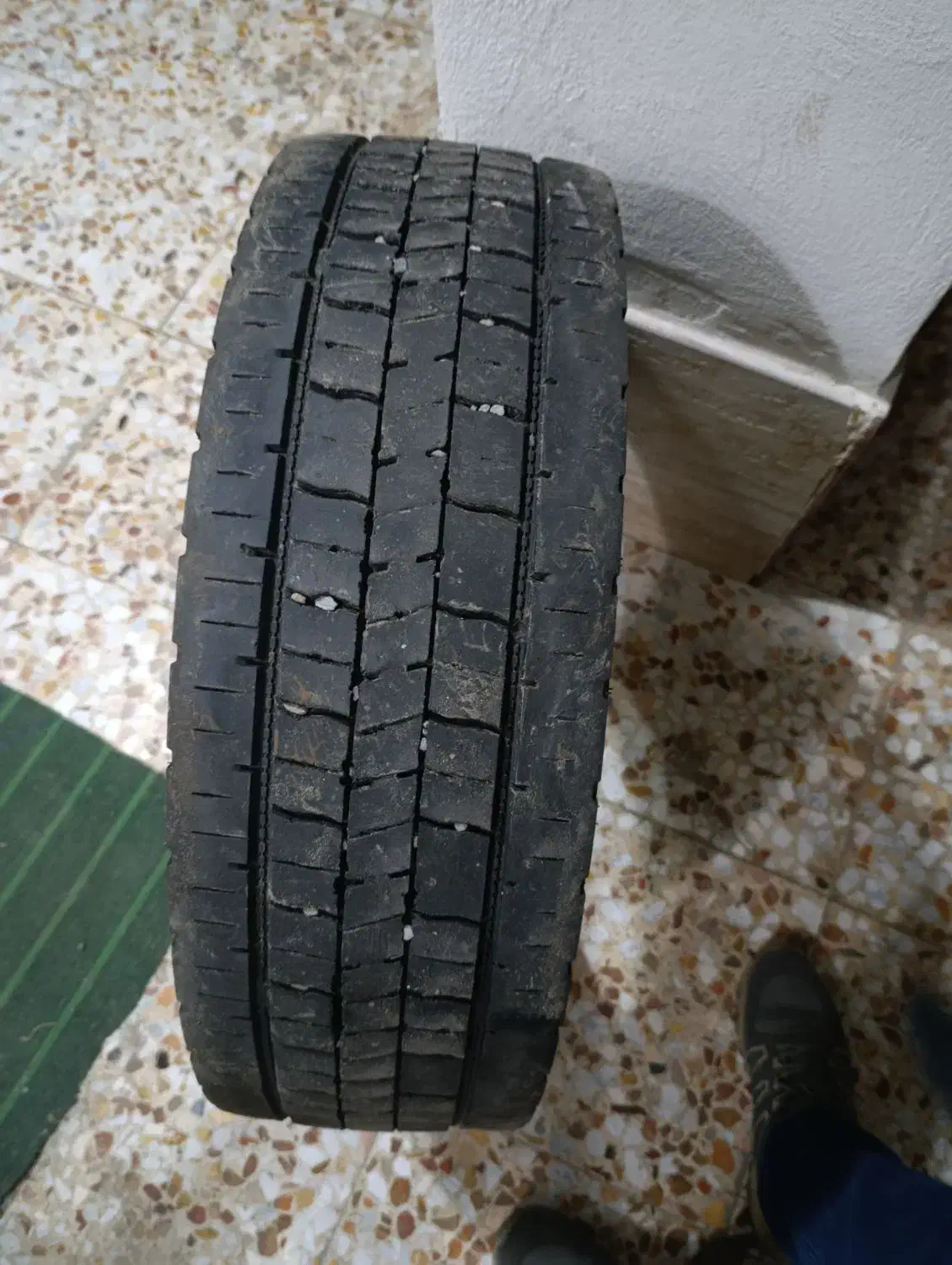 لاستیک گل عقب|قطعات یدکی و لوازم جانبی|رودسر, |دیوار