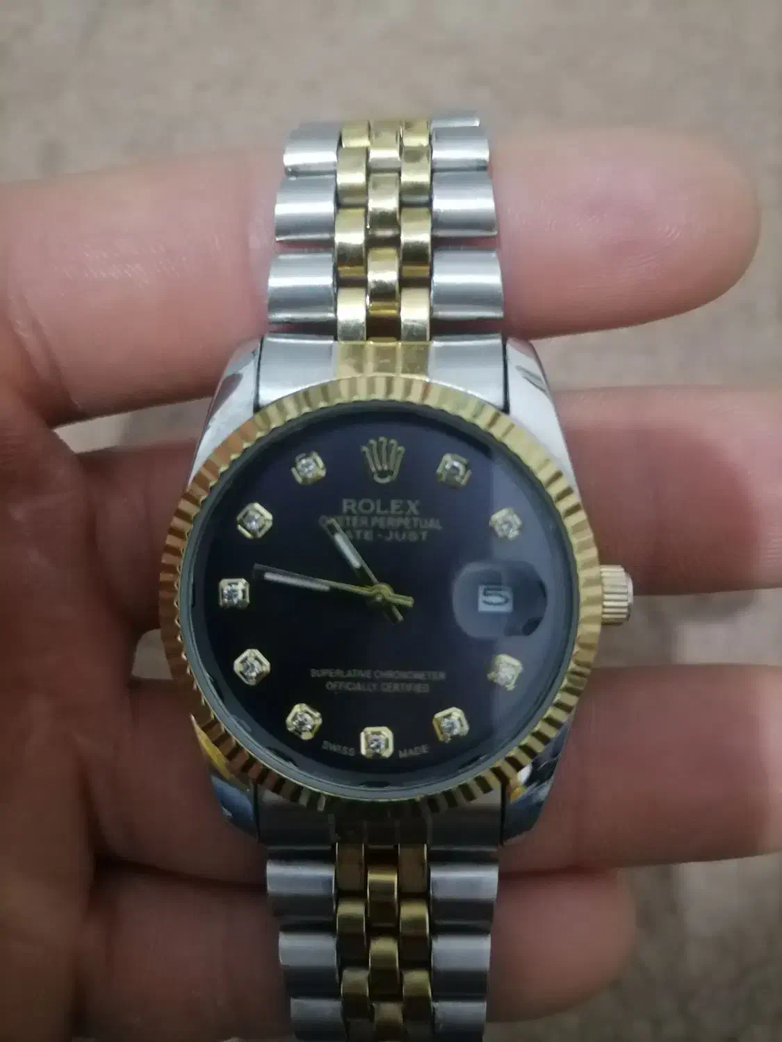 ساعت|ساعت|مشهد, نوده|دیوار