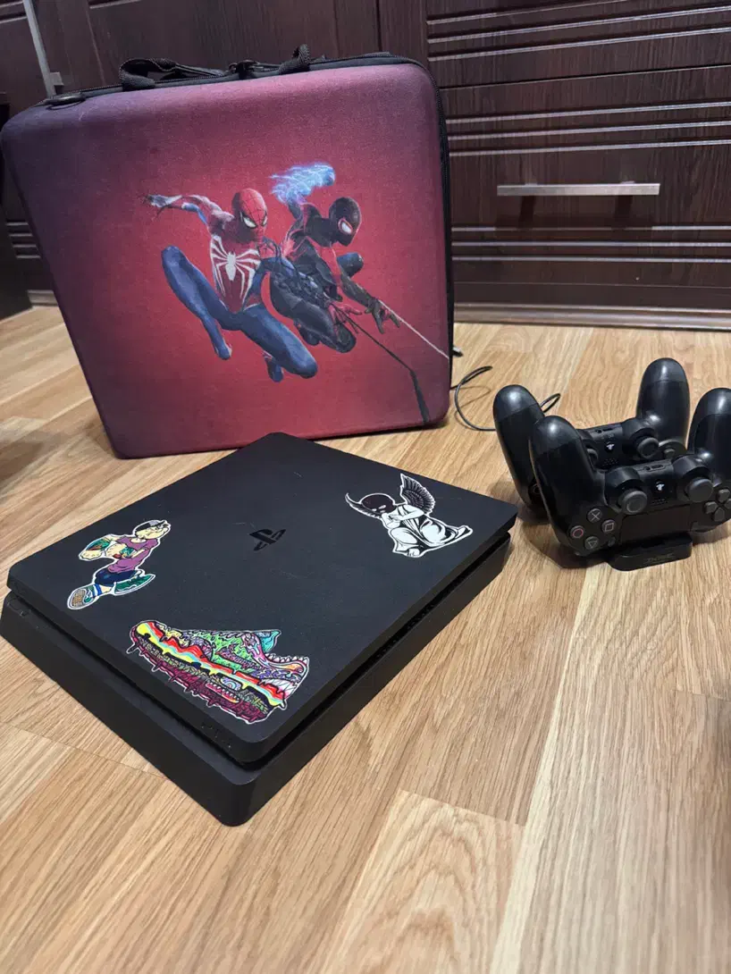 درحد PS4 slim|کنسول، بازی ویدئویی و آنلاین|تهران,  امام زاده قاسم (نیاوران)|دیوار