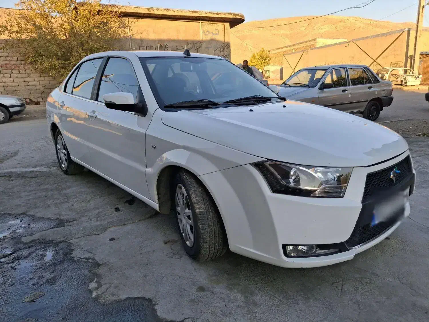 دنا|خودرو سواری و وانت|صحنه, |دیوار