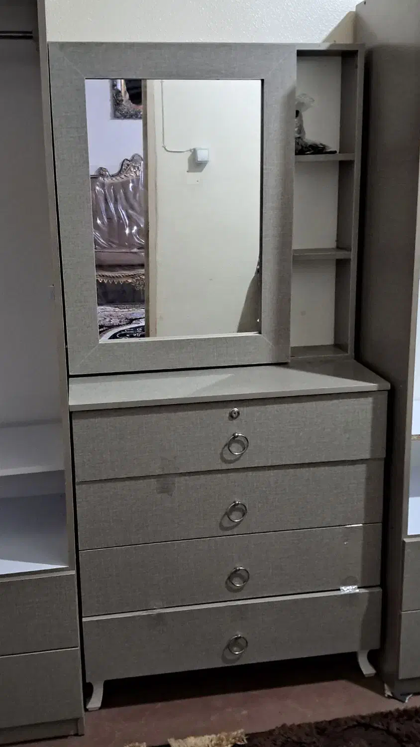 کمدلباس نقره ای متالیک|جاکفشی، کمد، دراور|اصفهان, شهرک امام خمینی|دیوار