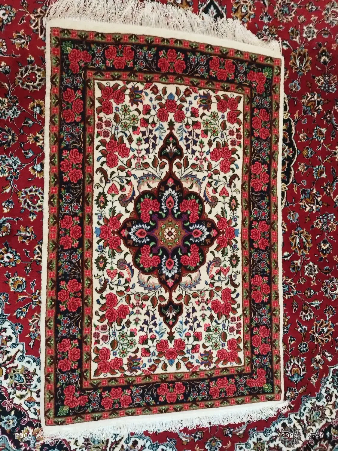 فرش دستبافت گلسرخ بیجار|فرش|همدان, |دیوار