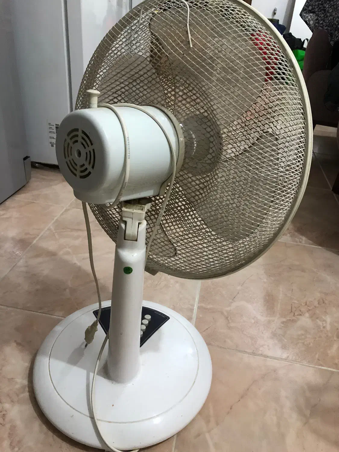 پنکه پارس‌خزر|پنکه و تصفیه‌کنندهٔ هوا|رشت, نامجو|دیوار