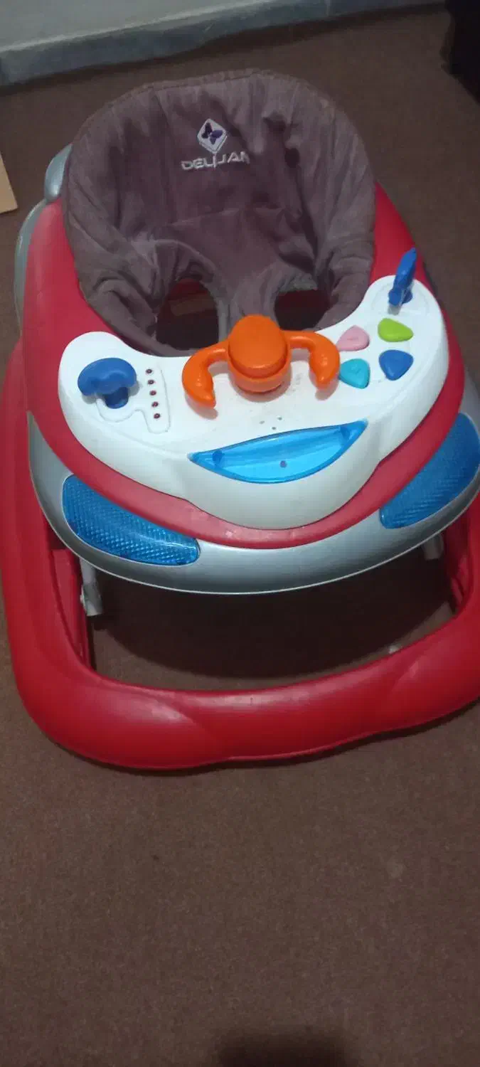 روروک|اسباب‌بازی بچه|آستانه اشرفیه, |دیوار