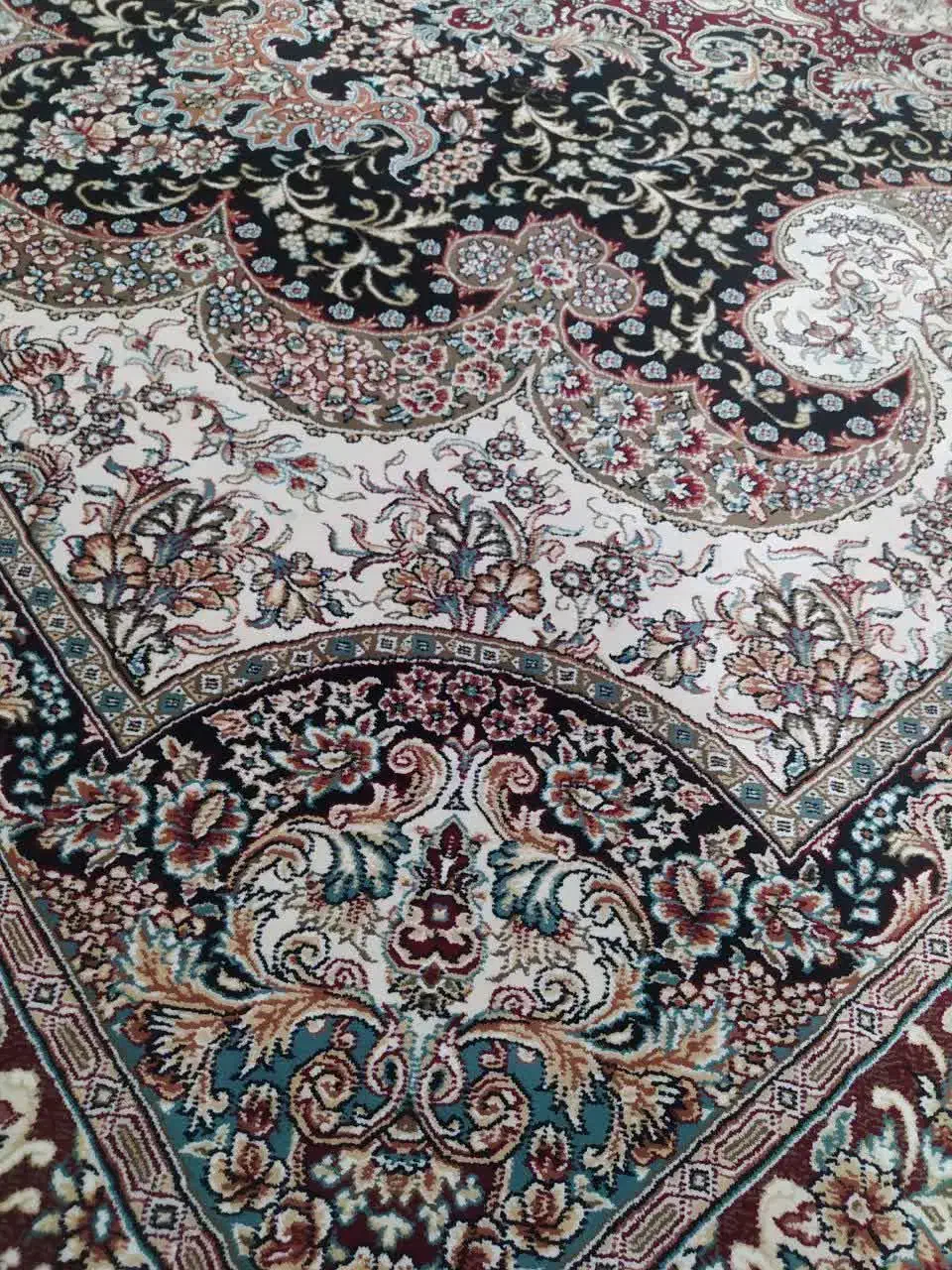 فرش نه متری|فرش|خرم‌آباد, |دیوار