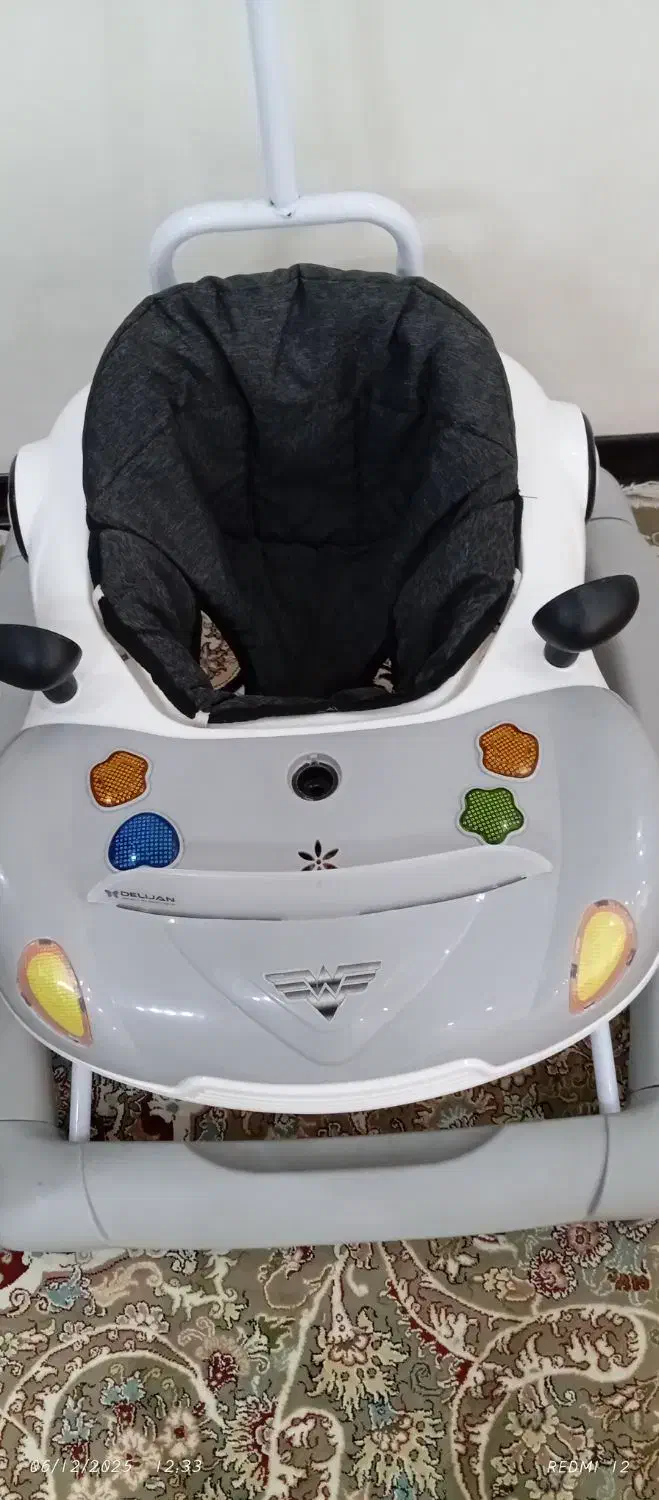 روروئک|کالسکه و لوازم جانبی|تربت‌حیدریه, آغوی|دیوار