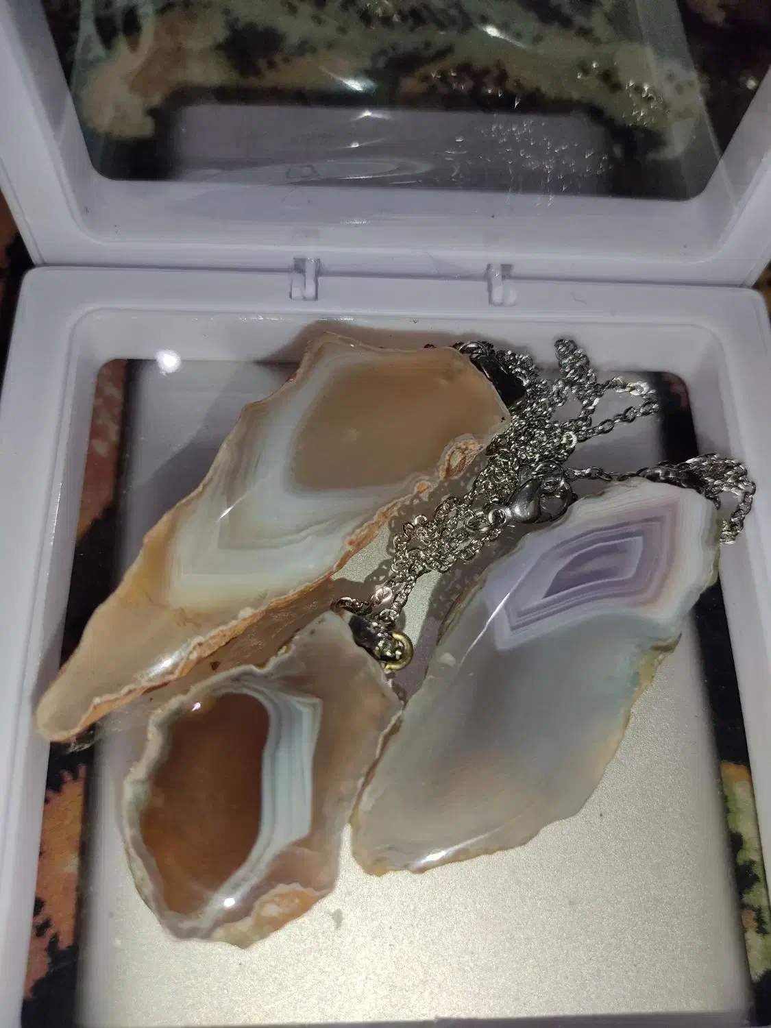 گردن آویز عقیق|جواهرات|محلات, |دیوار