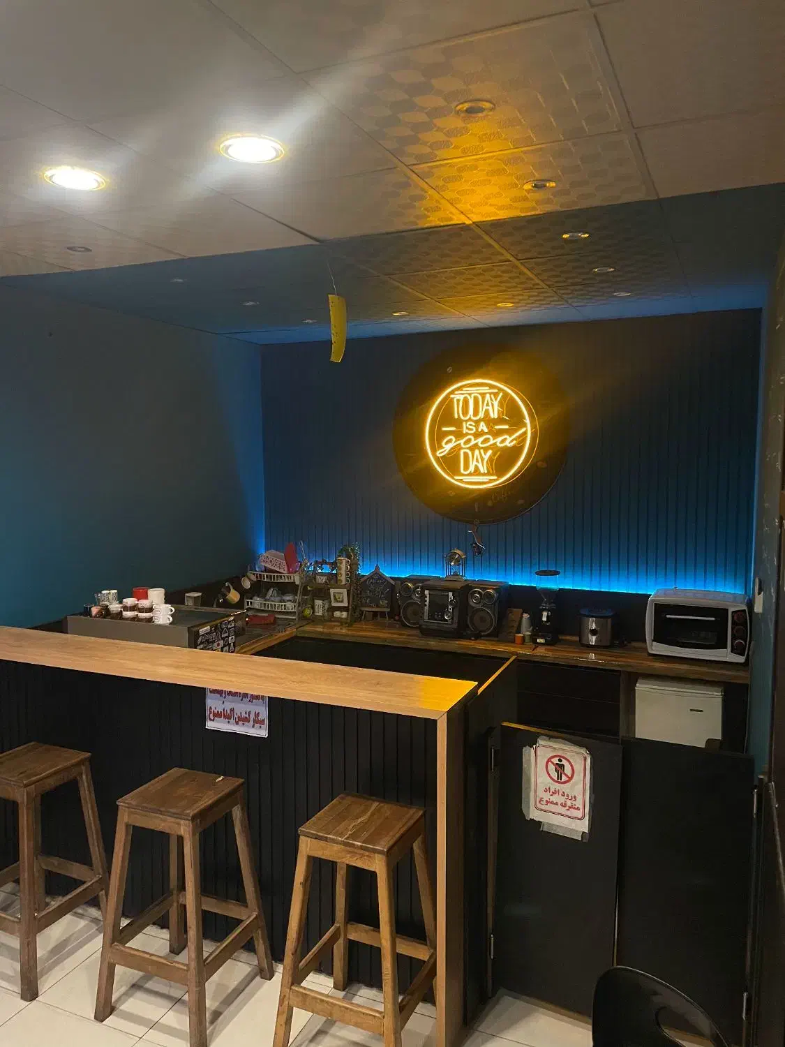 دکوراسیون|کافیشاپ و رستوران|قم, باسکول|دیوار