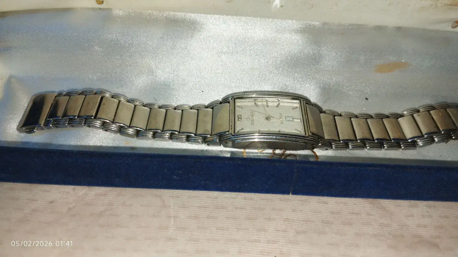 ساعت مچی|ساعت|میانه, |دیوار