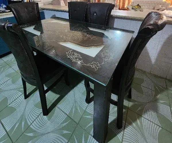 میز نهارخوری|میز و صندلی غذاخوری|شیراز, قدوسی شرقی|دیوار