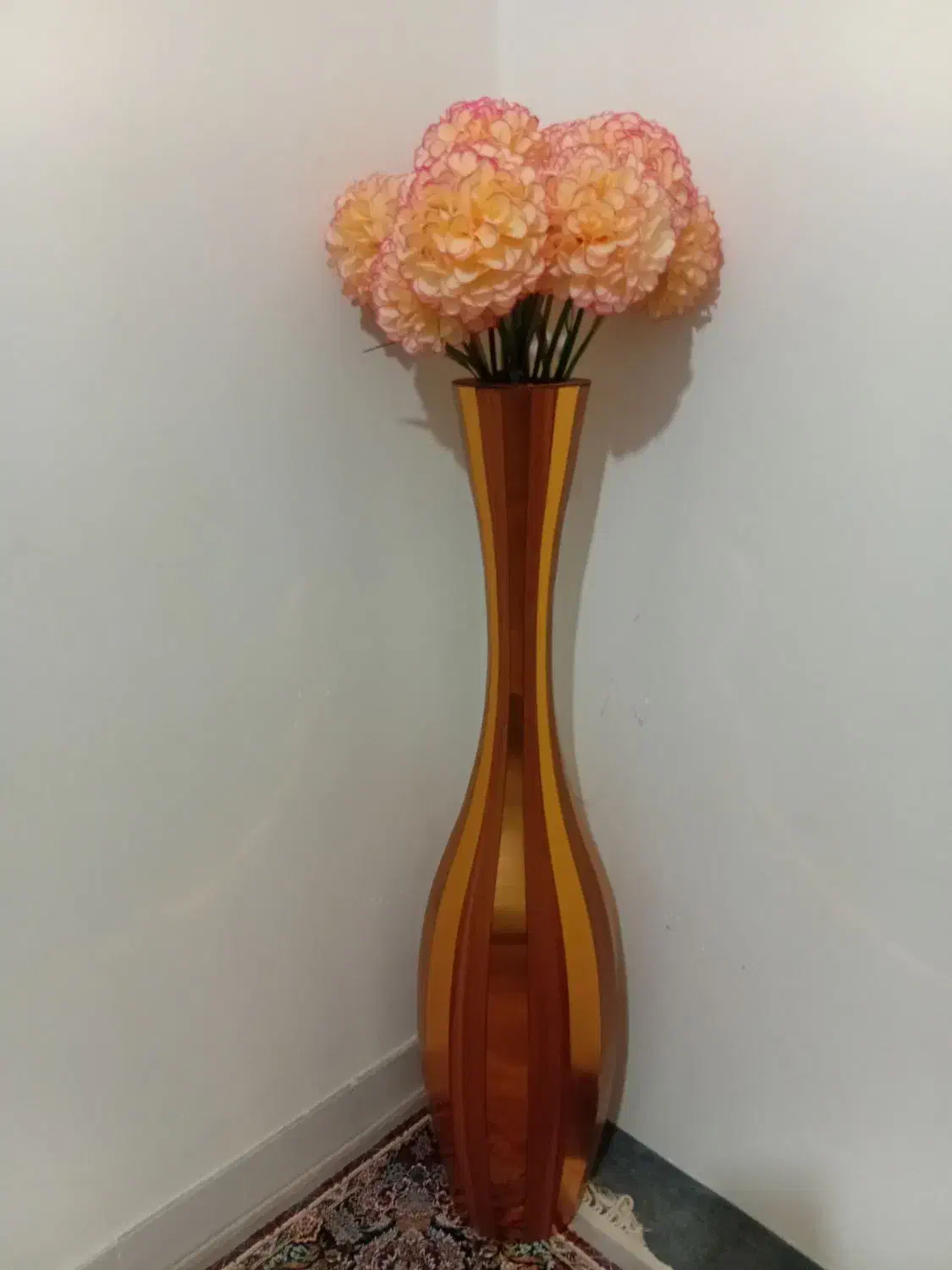 گل کنار سالنی|گل مصنوعی|زنجان, |دیوار