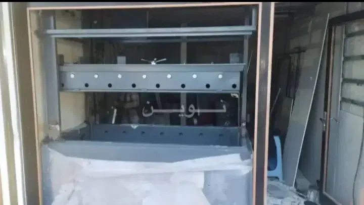 نصب گاوصندوق آسانسوری همراه شیشه ضد گلوله|ابزارآلات|بوشهر, |دیوار