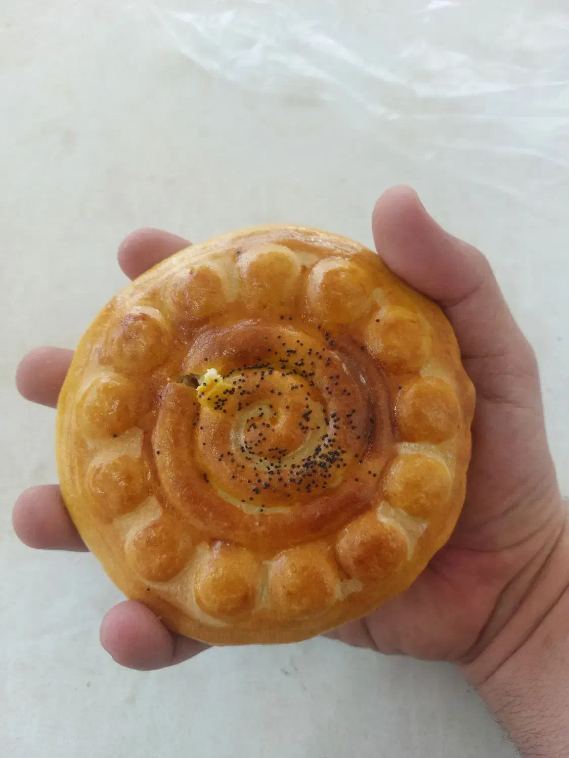 به یک شیرینی پزی ماهر نیازمندیم(انواع شیرینی خشک)|استخدام خدمات فروشگاه و رستوران|قم, کلهری|دیوار