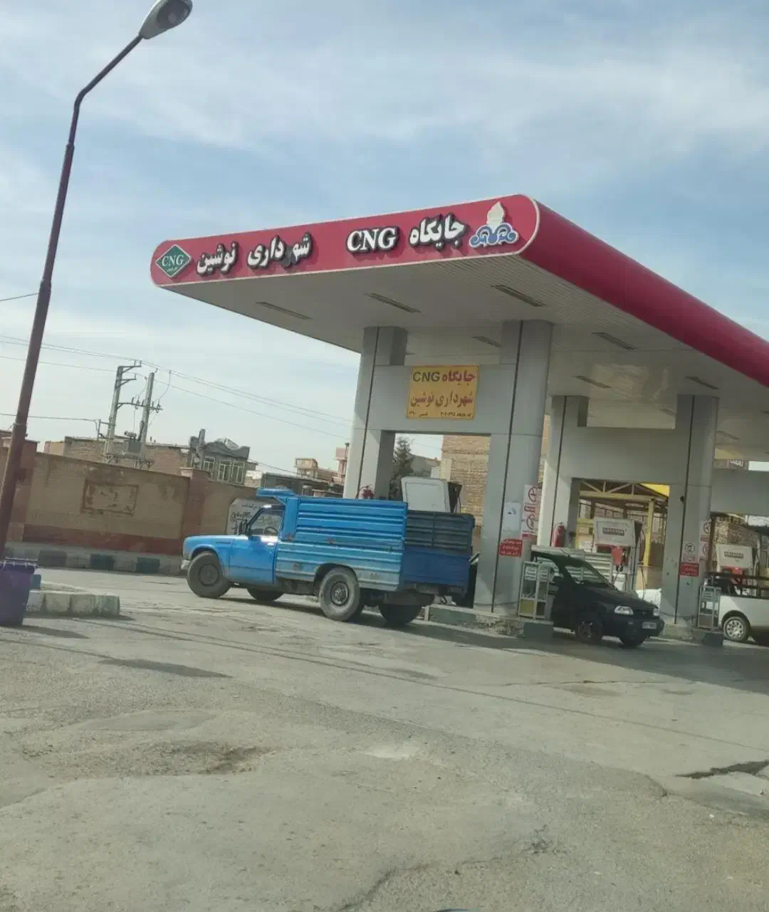 کارگر در جایگاه سوخت|استخدام صنعتی، فنی، مهندسی|نوشین شهر, |دیوار