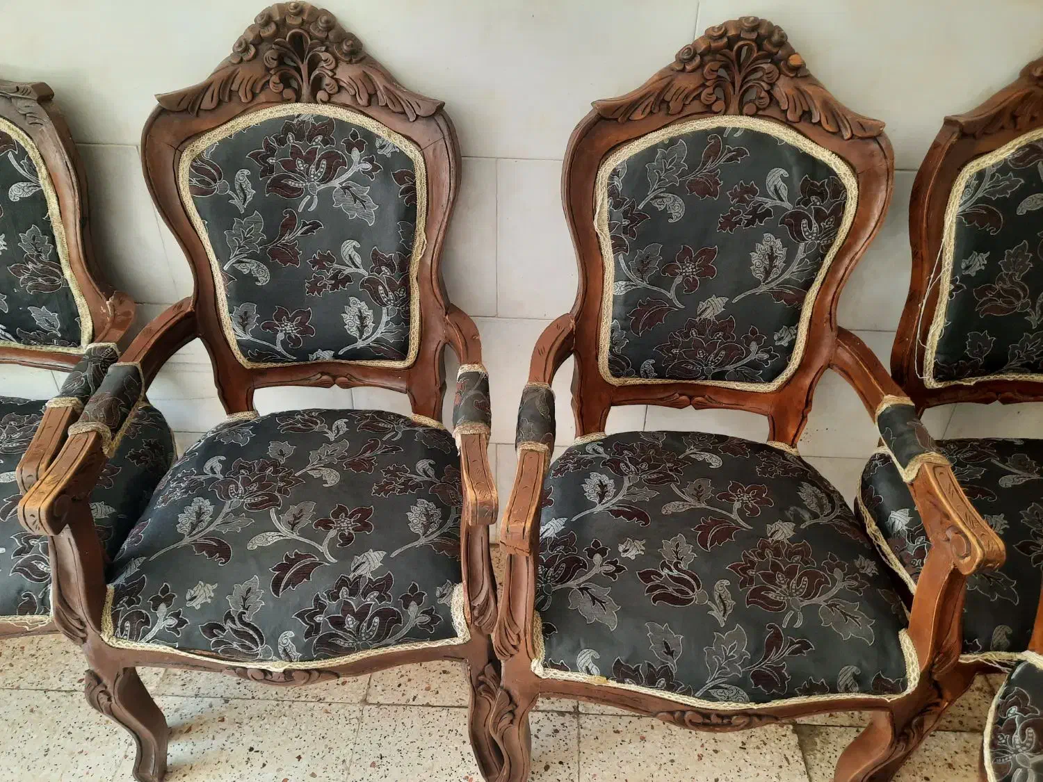 مبل کلاسیک چوب گردو|مبلمان خانگی و میز عسلی|هشتگرد, مدرس|دیوار