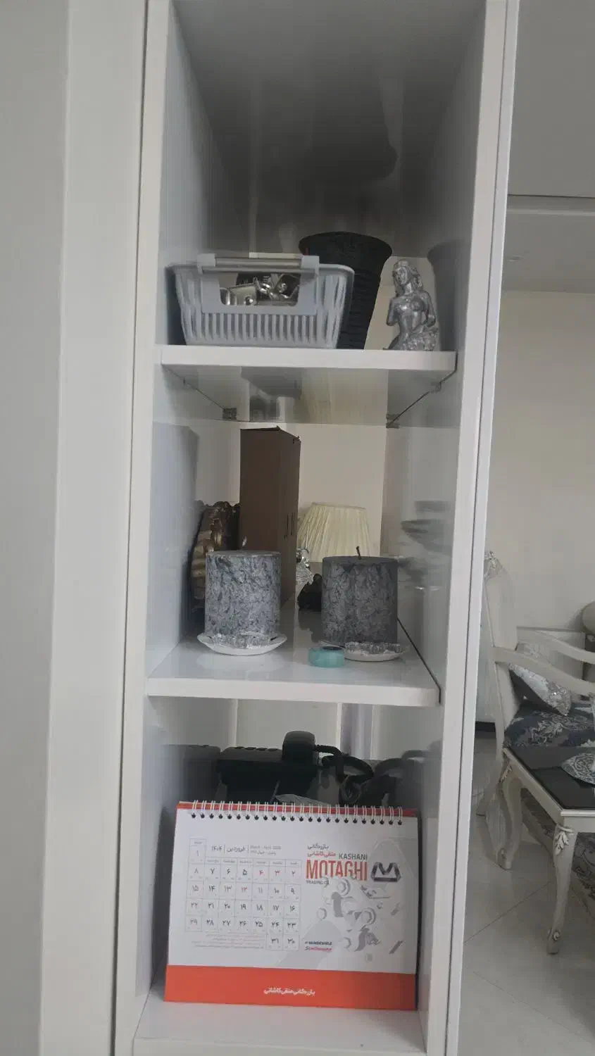 آیینه قدی کمد دار|جاکفشی، کمد، دراور|تهران, شهرک چیتگر|دیوار