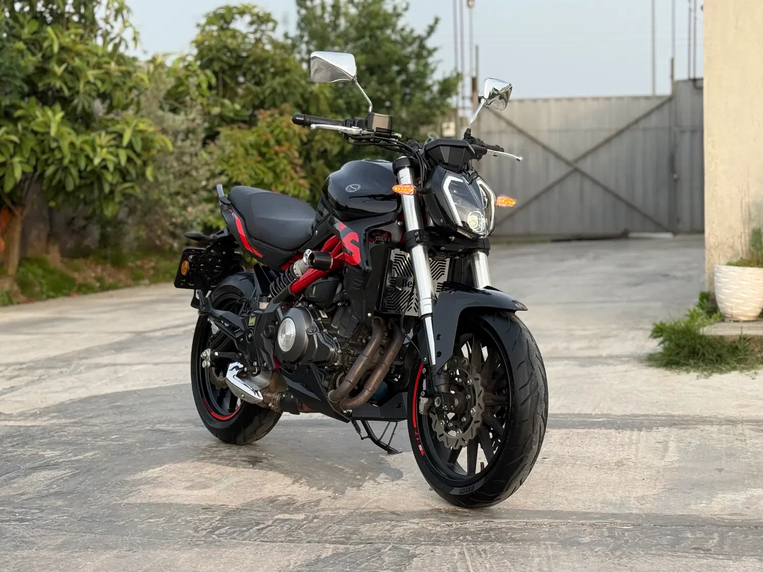 bennelli300 1401 8000Km|موتورسیکلت|رشت, کوی امام رضا|دیوار