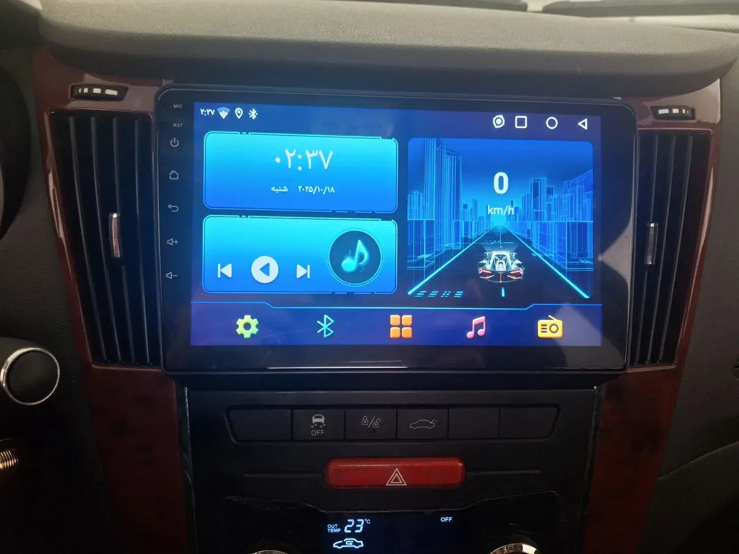 مانیتور و دوربین عقب ماشین|قطعات یدکی و لوازم جانبی|قم, زنبیل آباد|دیوار