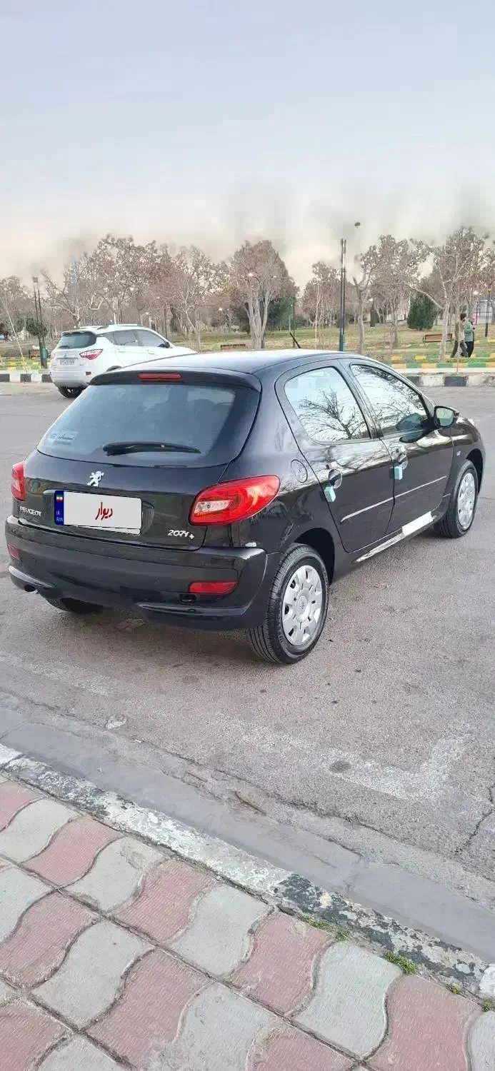 207 سقف فلز ۱۴۰۴ tu5p|خودرو سواری و وانت|شیراز, شهرک سراج‎|دیوار