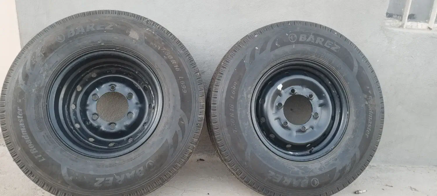 لاستیک عقب نیسان|قطعات یدکی و لوازم جانبی|ارژن, |دیوار