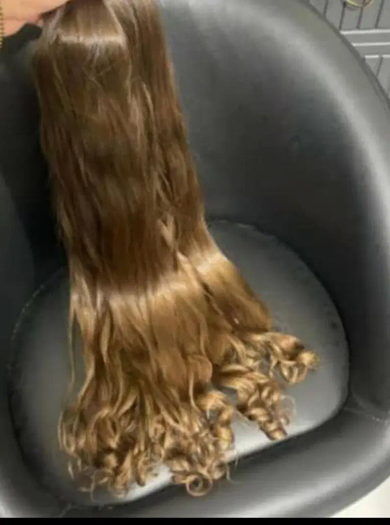 خریدار موهای طبیعی ۵۰ سانت به بالا خام و رنگی|خدمات آرایشگری و زیبایی|لاهیجان, شهرک سلمان فارسی|دیوار