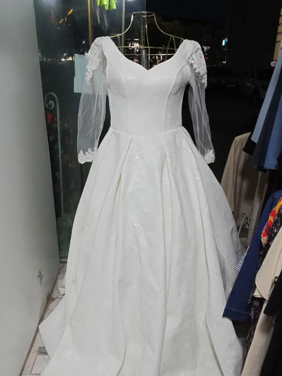 فروش لباس عروس|لباس|قم, بنیاد|دیوار