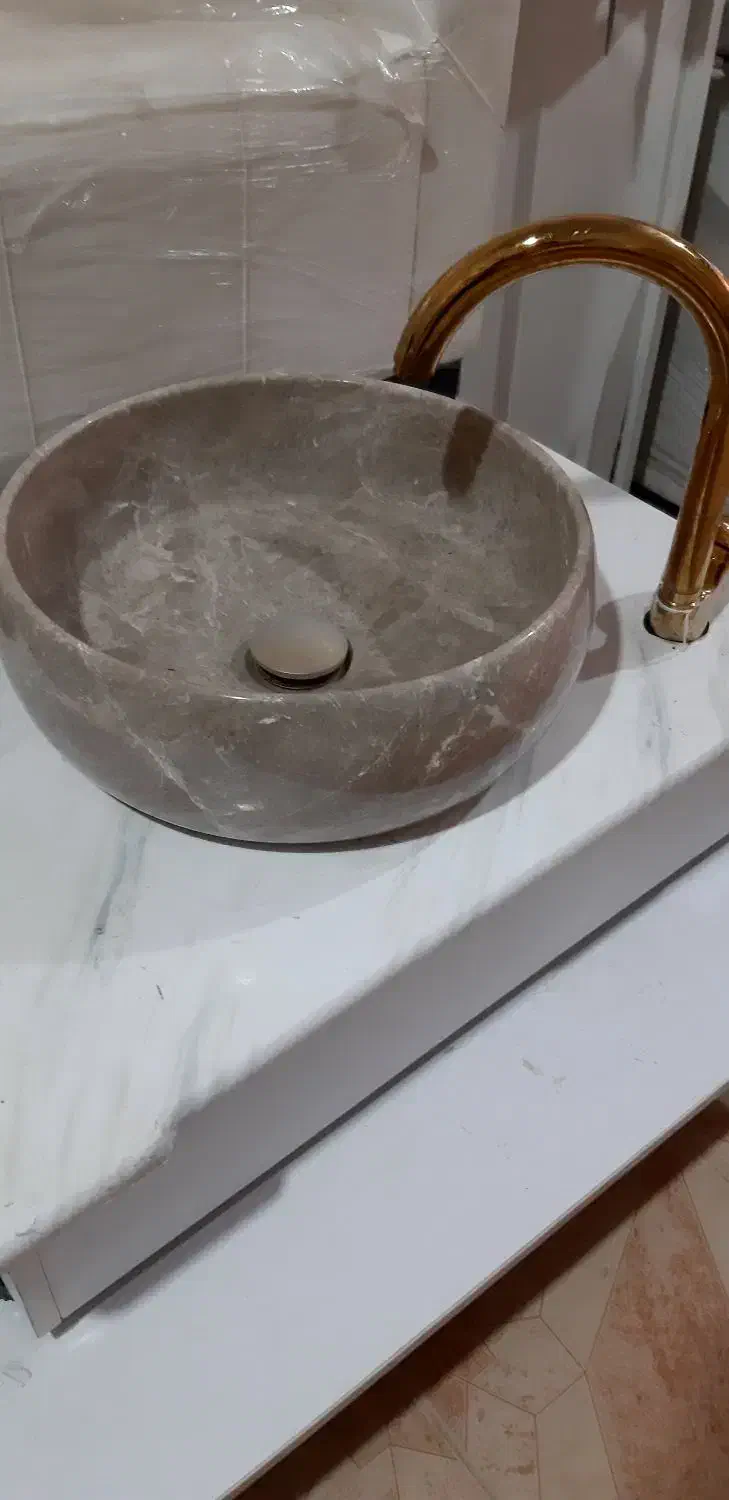 صندلی پدیکور|آرایشگاه و سالن‌های زیبایی|کرمانشاه, |دیوار