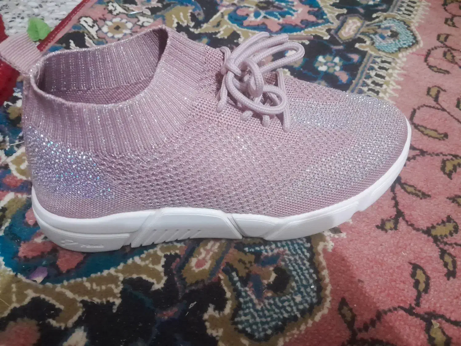 یک جفت کفش نو|کیف، کفش، کمربند|یاسوج, |دیوار