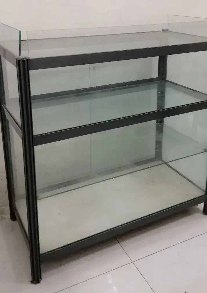 ویترین آلومینیوم و شیشه ای|فروشگاه و مغازه|بندر انزلی, لیچارگی حسن رود|دیوار