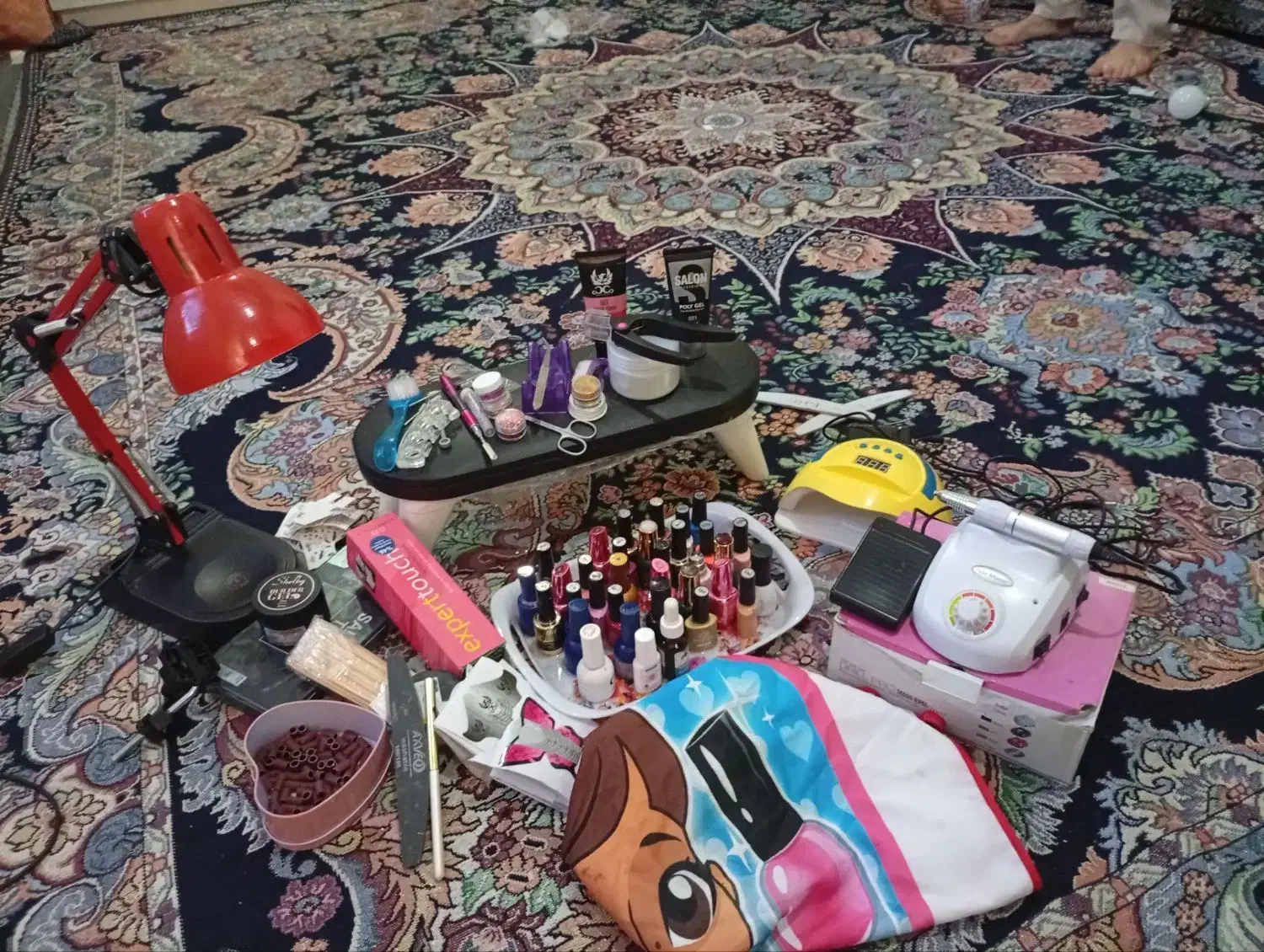 لوازم کامل کاشت ناخان|آرایشگاه و سالن‌های زیبایی|دزفول, |دیوار