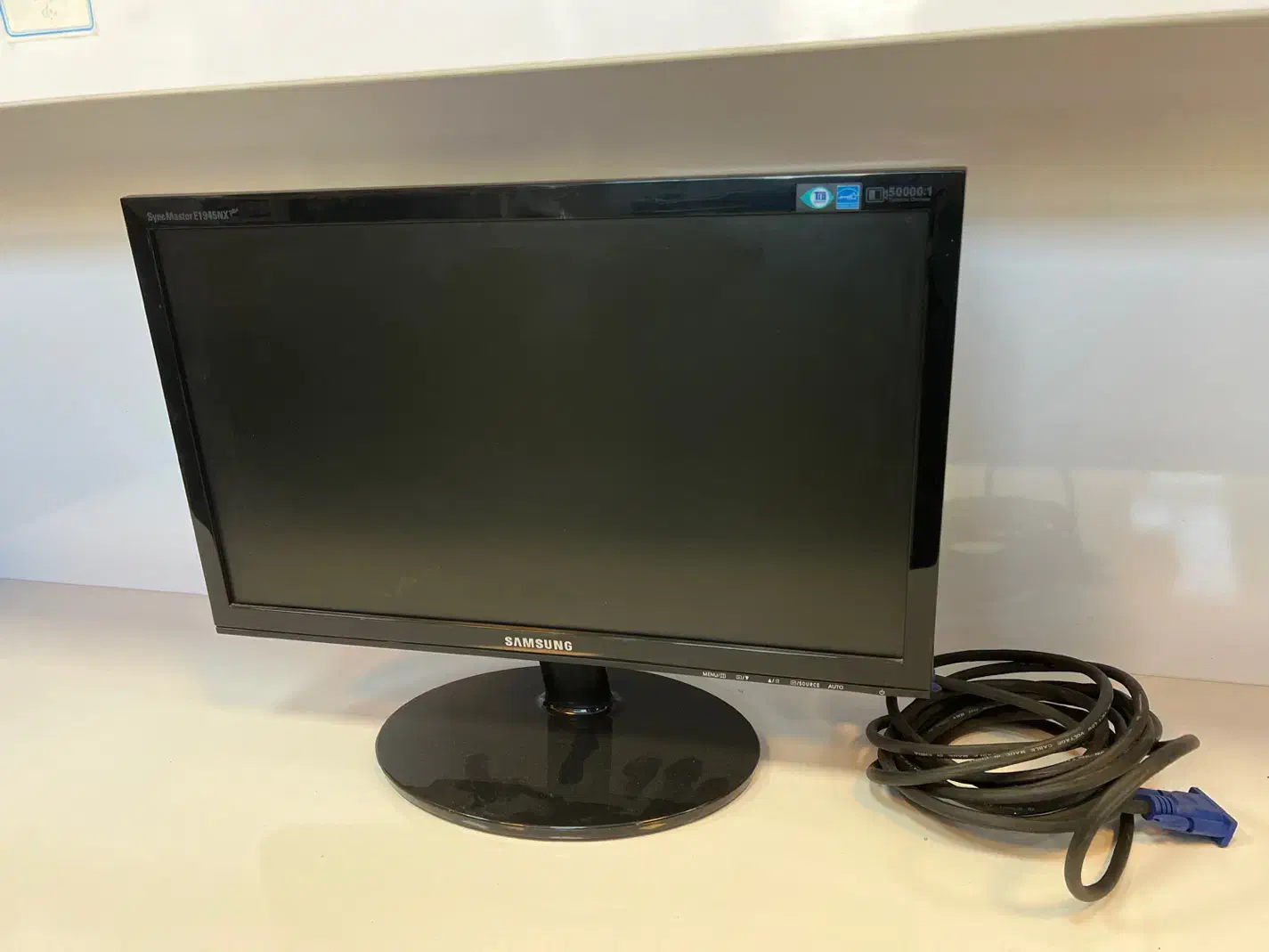 مانیتور ۱۹ اینچ سامسونگ|قطعات و لوازم جانبی رایانه|پیشوا, |دیوار