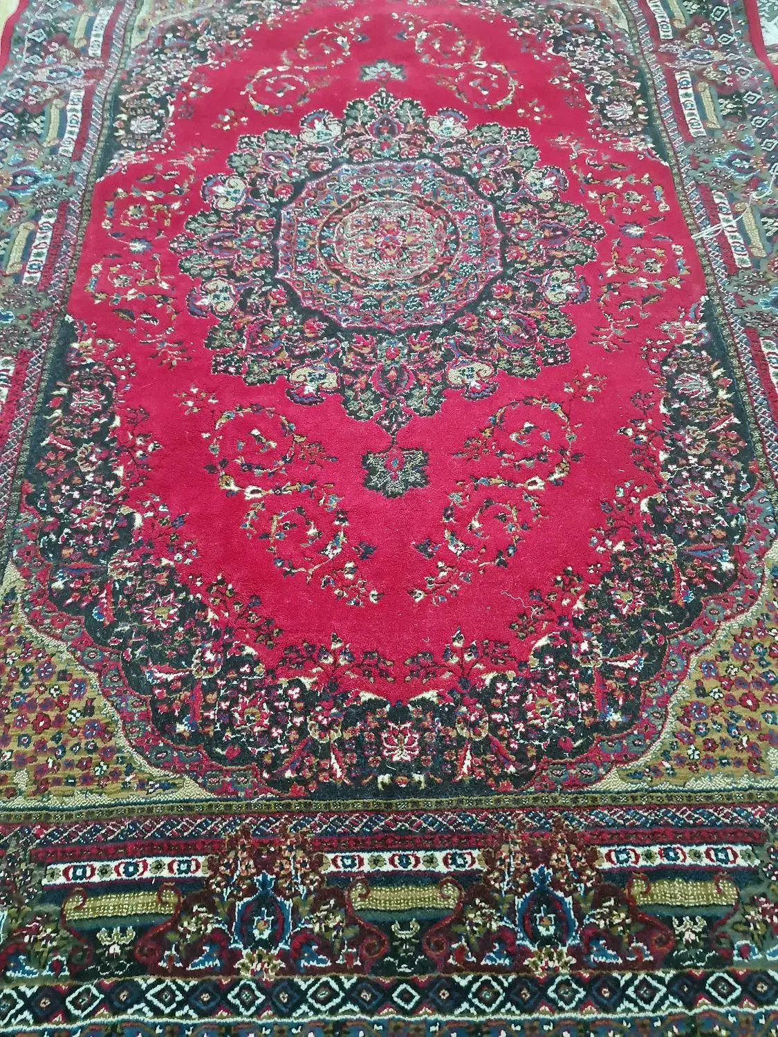 فرش ماشینی شش متری کاملا تمیز و شسته شده|فرش|رشت, دیانتی|دیوار