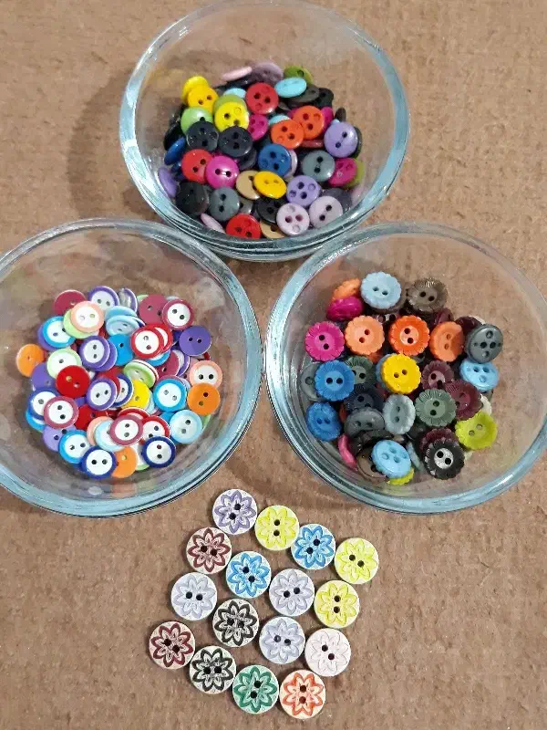 دکمه رنگی|لوازم خیاطی و بافتنی|خرم‌آباد, |دیوار