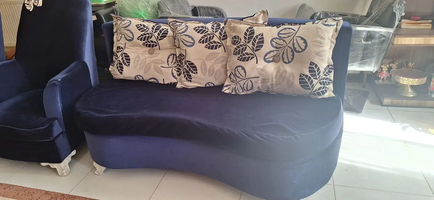 مبل ۷ نفره سالم|مبلمان خانگی و میز عسلی|شاهینشهر, شهرک میلاد|دیوار