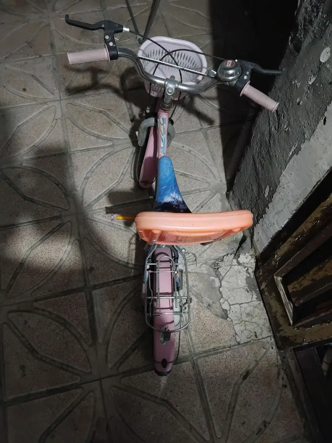 یک عدد دوچرخه دخترانه و اسکوتر|دوچرخه، اسکیت، اسکوتر|خوی, |دیوار