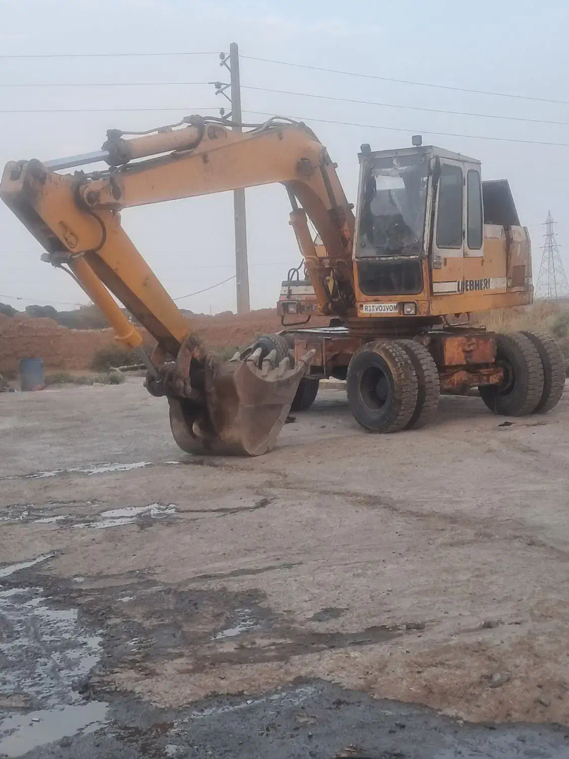 بیل ۹۱۲|خودرو سنگین|پرند, فاز ۶|دیوار