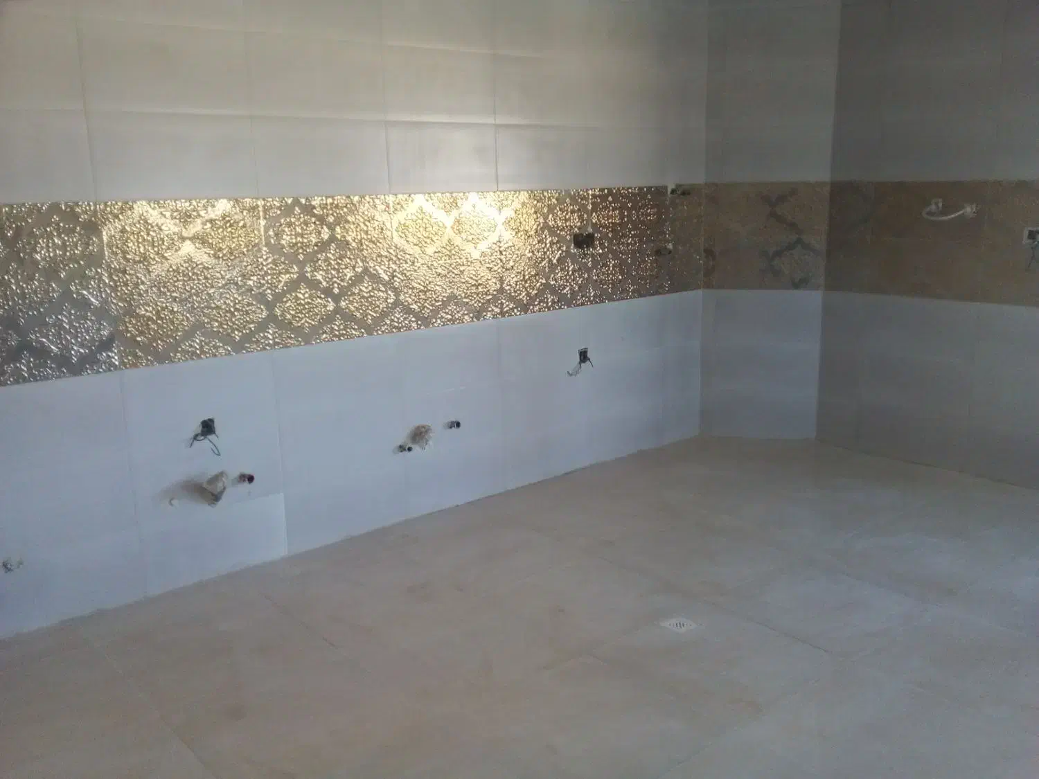 کاشی وسرامیک کاری|خدمات پیشه و مهارت|بروجرد, |دیوار