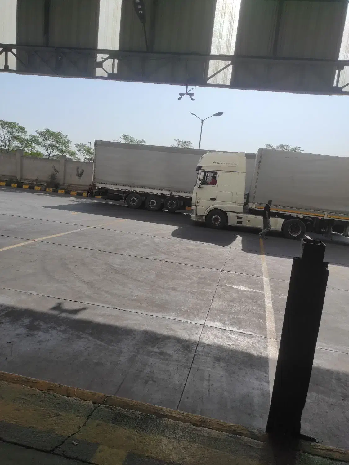 جذب 25نفرکارگر ساده جهت بارگیری بلور و خدمات|استخدام صنعتی، فنی، مهندسی|یزد, |دیوار